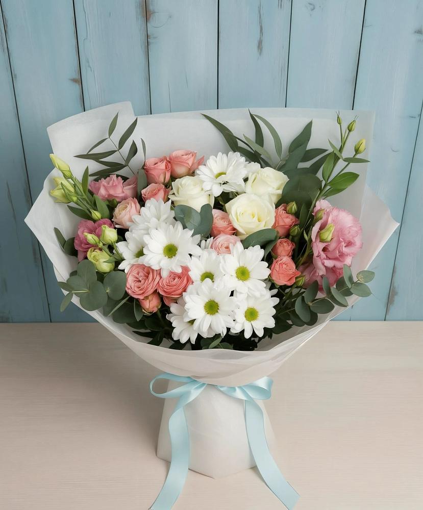 Букет цветов из: Розы, Лизиантусы и Хризантемы в Чапаевском