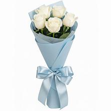 Букет 5 Белых роз Проуд в Чапаевском