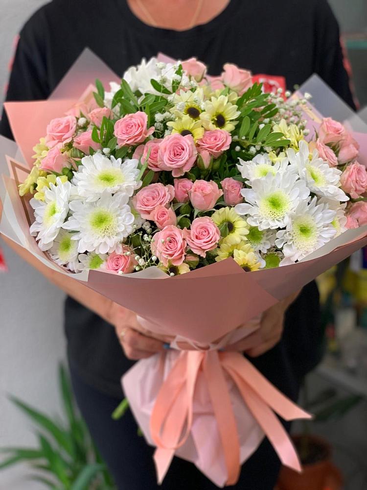 Букет цветов из: Розы и Хризантемы в Чапаевском