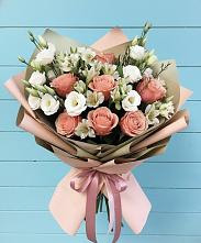 Букет цветов из:  Розы, Альстромерии и Лизиантусы в Чапаевском