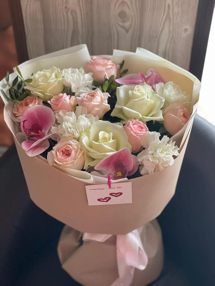 Букет цветов из: Орхидеи, Розы и Гвоздики в Чапаевском