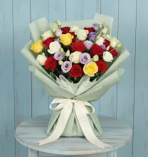 Букет цветов из:  Розы #REPLACE_PRED# Чапаевском