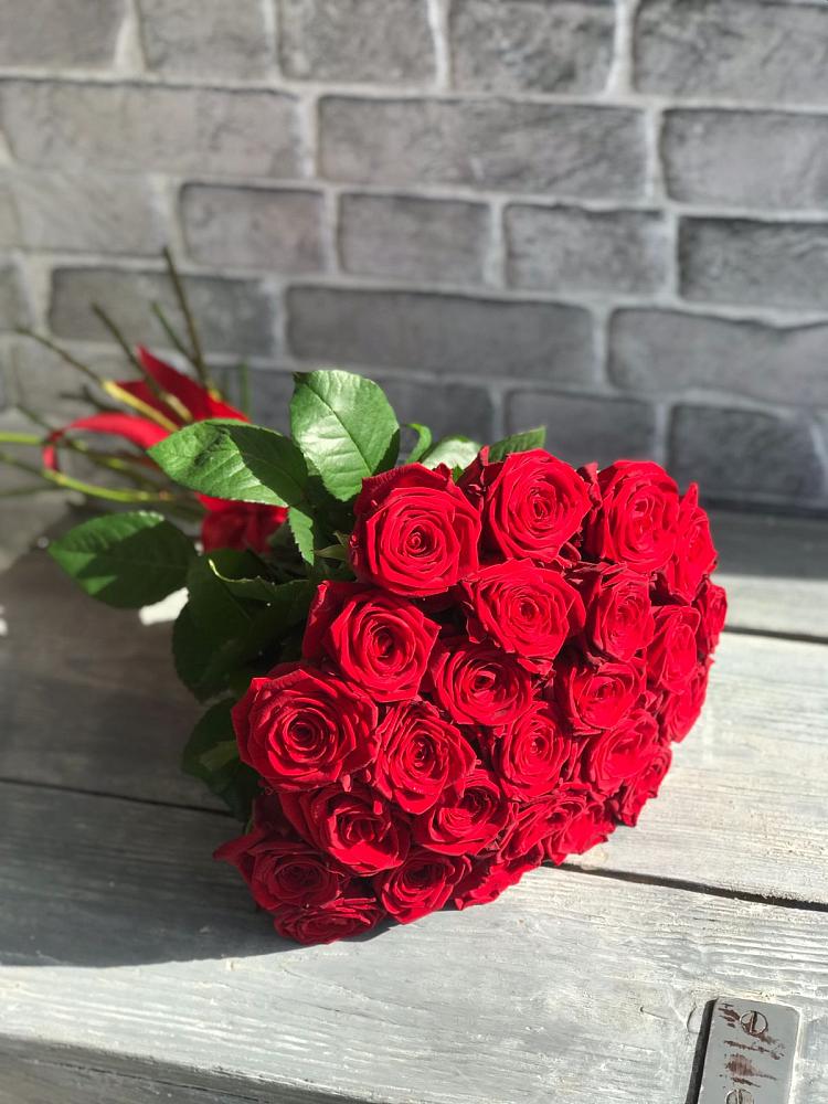 Букет Красные розы Фридом в Чапаевском