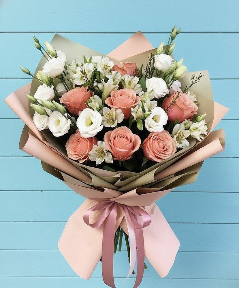 Букет цветов из: Розы, Альстромерии и Лизиантусы в Чапаевском