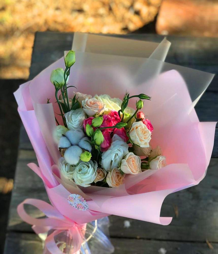 Букет цветов из: Розы и Лизиантусы в Чапаевском