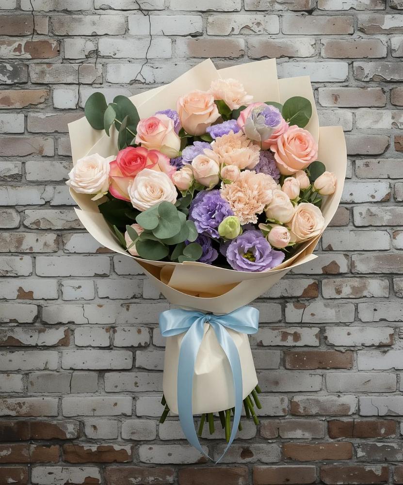 Букет цветов из: Розы, Лизиантусы и Гвоздики в Чапаевском