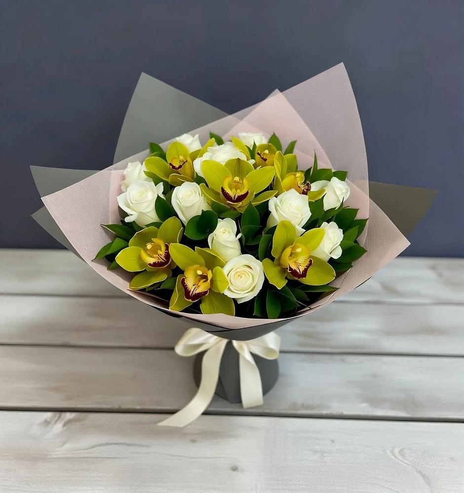 Букет цветов из: Орхидеи и Розы в Чапаевском