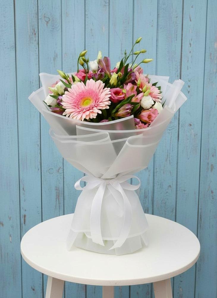 Букет цветов из: Герберы, Альстромерии и Лизиантусы в Чапаевском