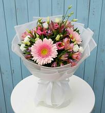 Букет цветов из:  Герберы, Альстромерии и Лизиантусы в Чапаевском