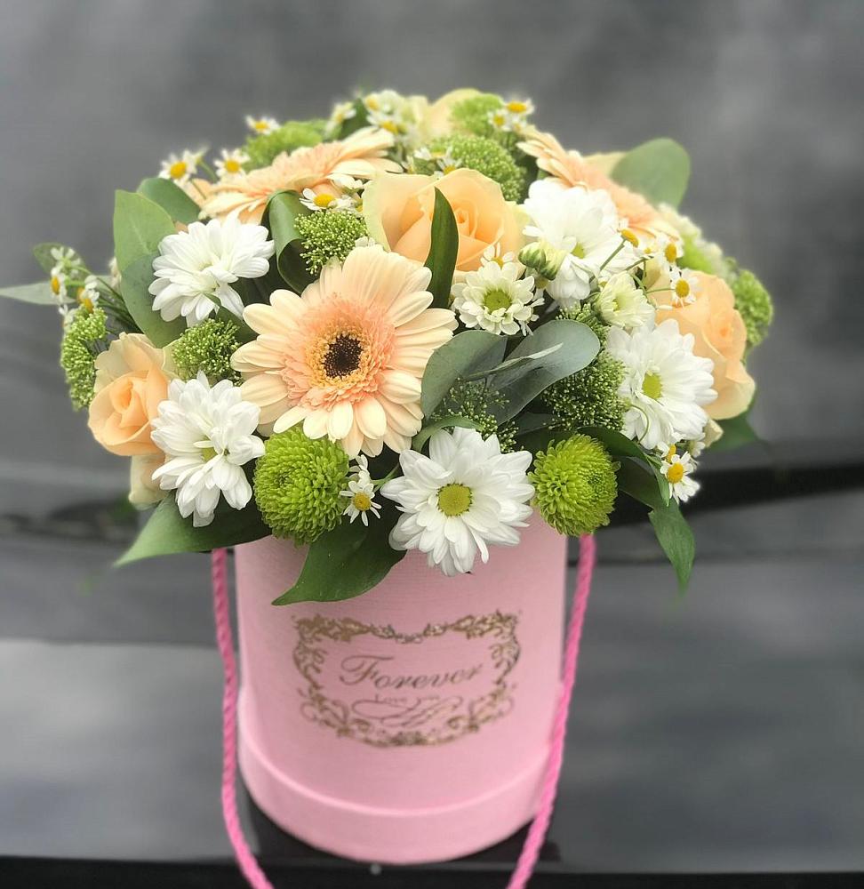 Цветочная композиция из Розы, Герберы и Хризантемы в шляпной коробке в Чапаевском