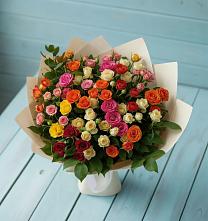 Букет Микс из разноцветных кустовых роз в Чапаевском